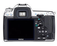 Анонсирована «серебряная серия» камер PENTAX K-5 Silver Special Edition с ультратонким объективом